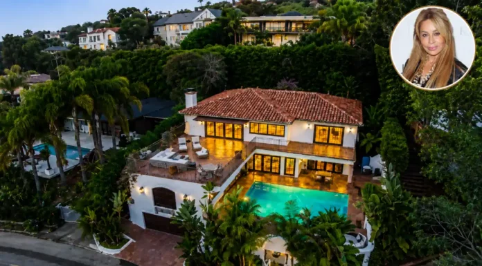 Where does Faye Resnick live? Her Elegant $2.175 Million Hollywood Hills Home Revealed Where Does Faye Resnick Live? Inside Her Elegant $2.175 Million Hollywood Hills Home