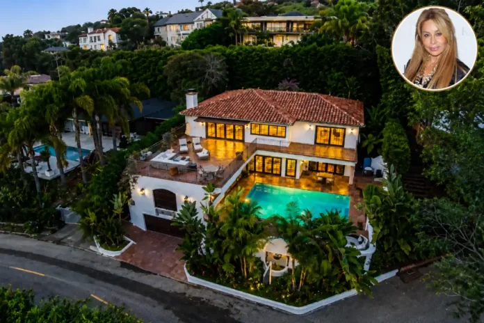 Faye Resnick Hollywood Hills Home Revealed Faye Resnick Live: Elegant $2.175 Million Hollywood Hills Home