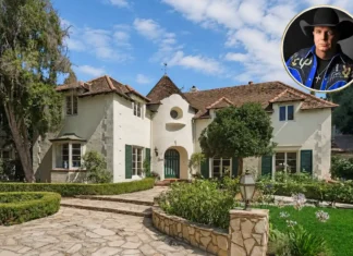 Where does Jon Brennan live? His $2 million in 1993 Amazing LA house revealed Where Does Jon Brennan Live? Inside His Beautiful Mediterranean-Style House