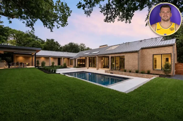 Luka Doncic House in Dallas with Luxury Pool Luka Doncic house in Dallas featuring a modern luxury home and swimming pool
