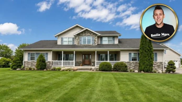 Roman Atwood House Exterior_ A Look at His Beautiful Home (1) oman Atwood house exterior with a spacious lawn and modern family-friendly design