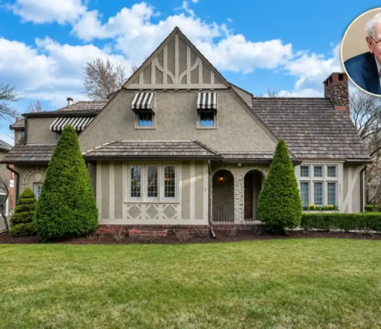 Warren Buffett House: Shocking Truth About His $31,500 Home Exterior view of the Warren Buffett House in Omaha, Nebraska, featuring the billionaire's longtime residence